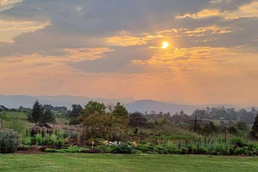 Upmarket Off Grid Cottage On Organic Farm In Secure Estate Howick Dış mekan fotoğraf