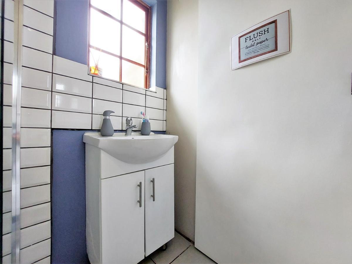 Upmarket Off Grid Cottage On Organic Farm In Secure Estate Howick Dış mekan fotoğraf